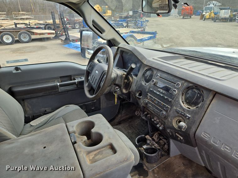 image for item EQ6909 2014 Ford  F350 Super Duty XL utility bed pickup truck