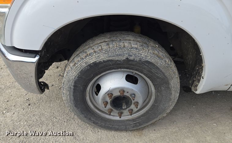 image for item EQ6909 2014 Ford  F350 Super Duty XL utility bed pickup truck