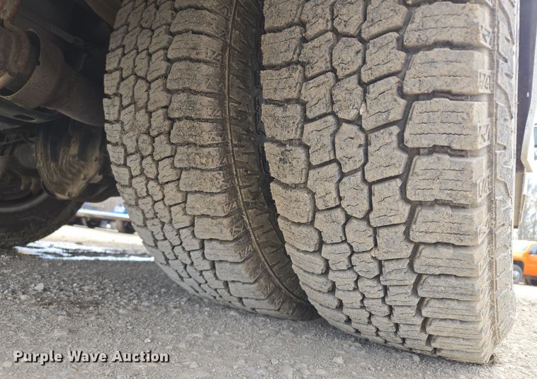 image for item EQ6909 2014 Ford  F350 Super Duty XL utility bed pickup truck