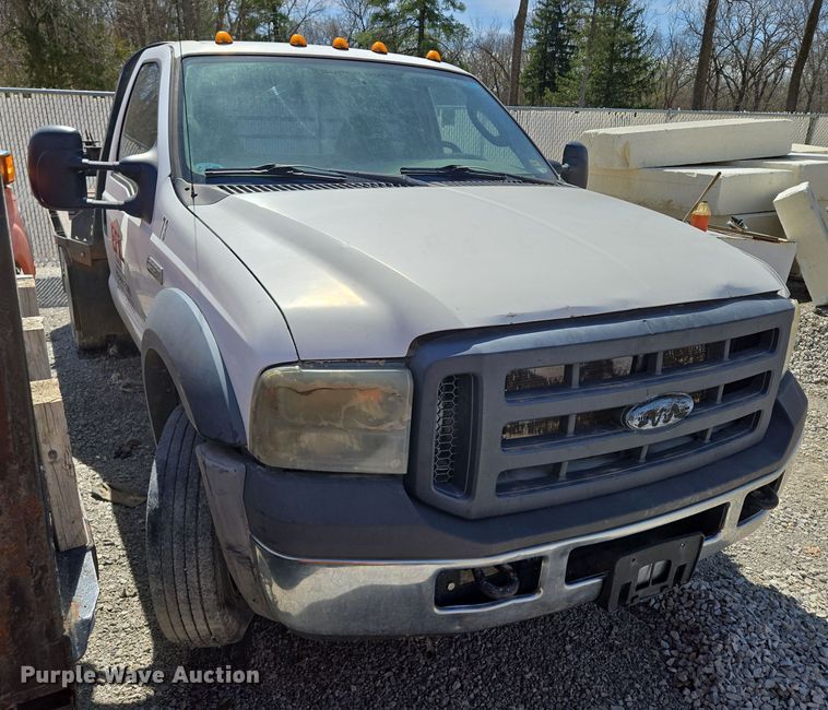 image for item EQ6910 2006 Ford  F550 Super Duty XL flatbed truck