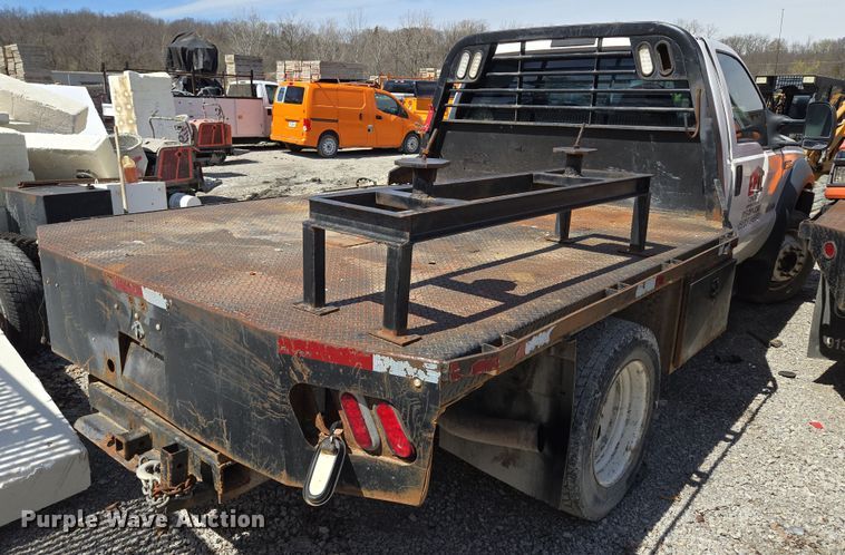 image for item EQ6910 2006 Ford  F550 Super Duty XL flatbed truck