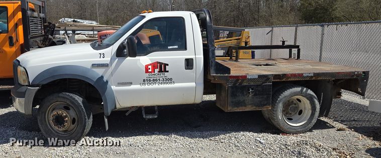 image for item EQ6910 2006 Ford  F550 Super Duty XL flatbed truck