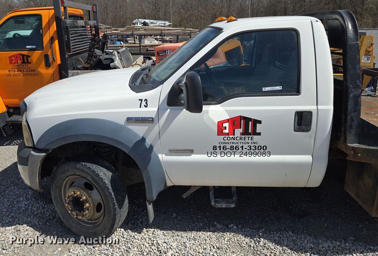 image for item EQ6910 2006 Ford  F550 Super Duty XL flatbed truck