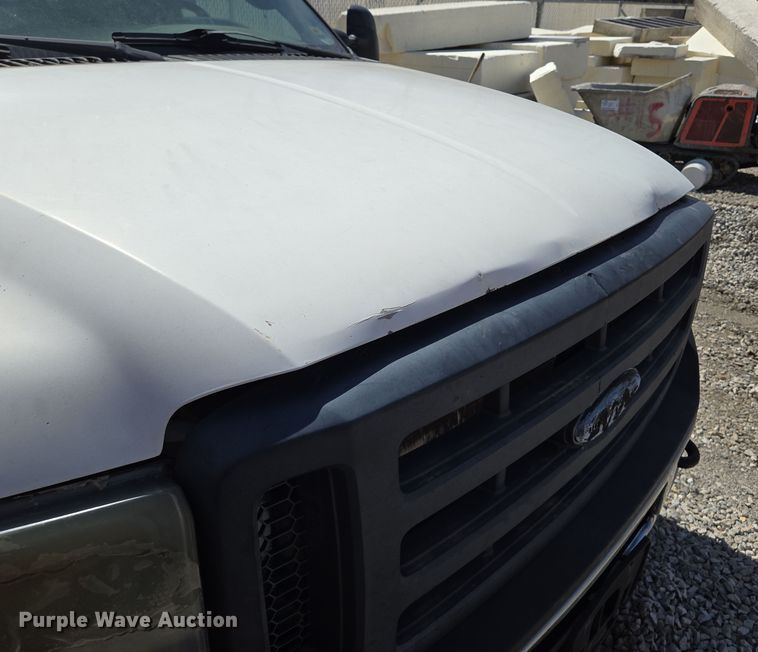 image for item EQ6910 2006 Ford  F550 Super Duty XL flatbed truck