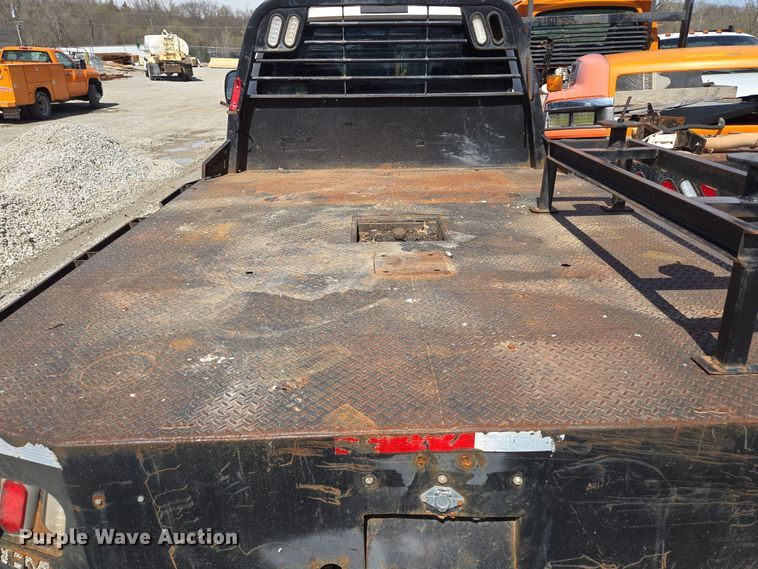 image for item EQ6910 2006 Ford  F550 Super Duty XL flatbed truck