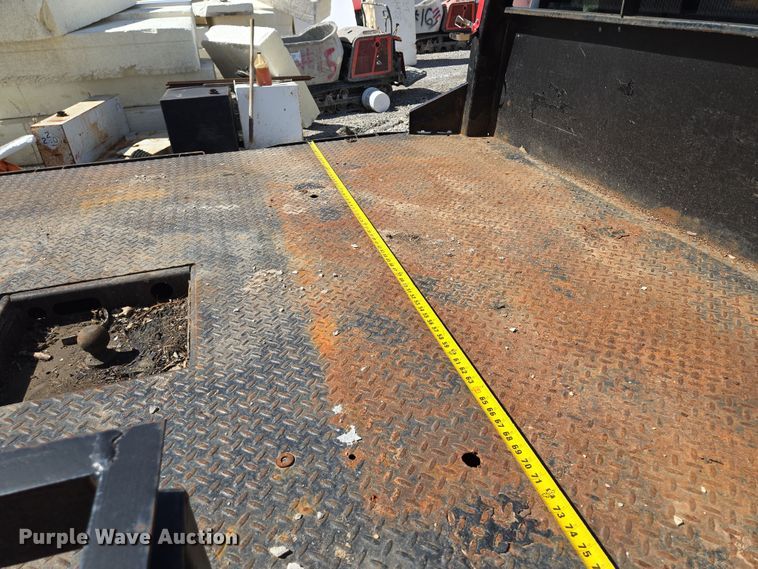 image for item EQ6910 2006 Ford  F550 Super Duty XL flatbed truck