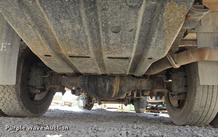 image for item EQ6910 2006 Ford  F550 Super Duty XL flatbed truck