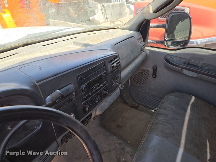 image for item EQ6910 2006 Ford  F550 Super Duty XL flatbed truck