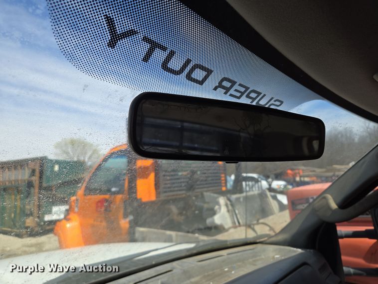 image for item EQ6910 2006 Ford  F550 Super Duty XL flatbed truck