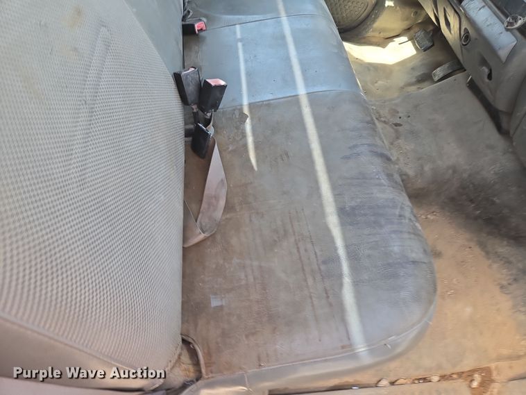 image for item EQ6910 2006 Ford  F550 Super Duty XL flatbed truck