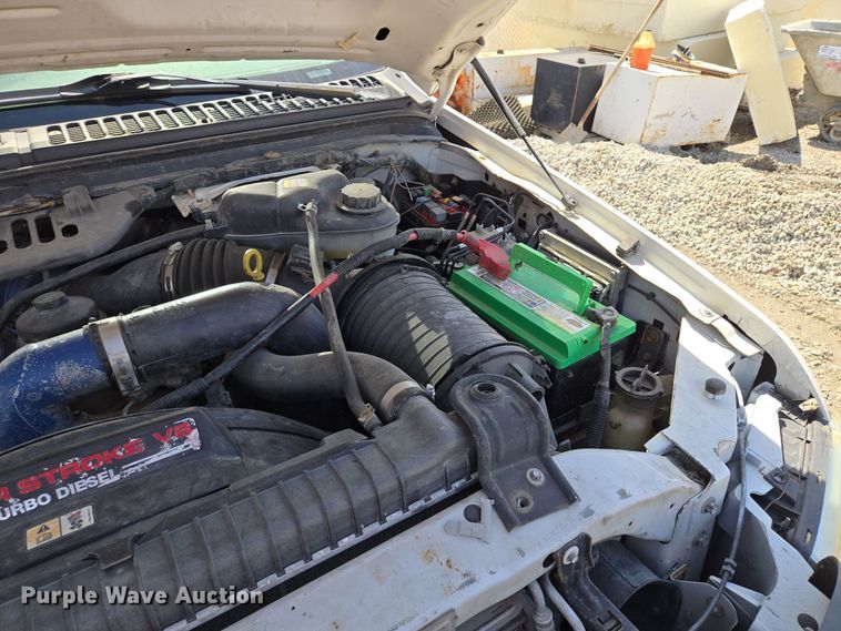 image for item EQ6910 2006 Ford  F550 Super Duty XL flatbed truck