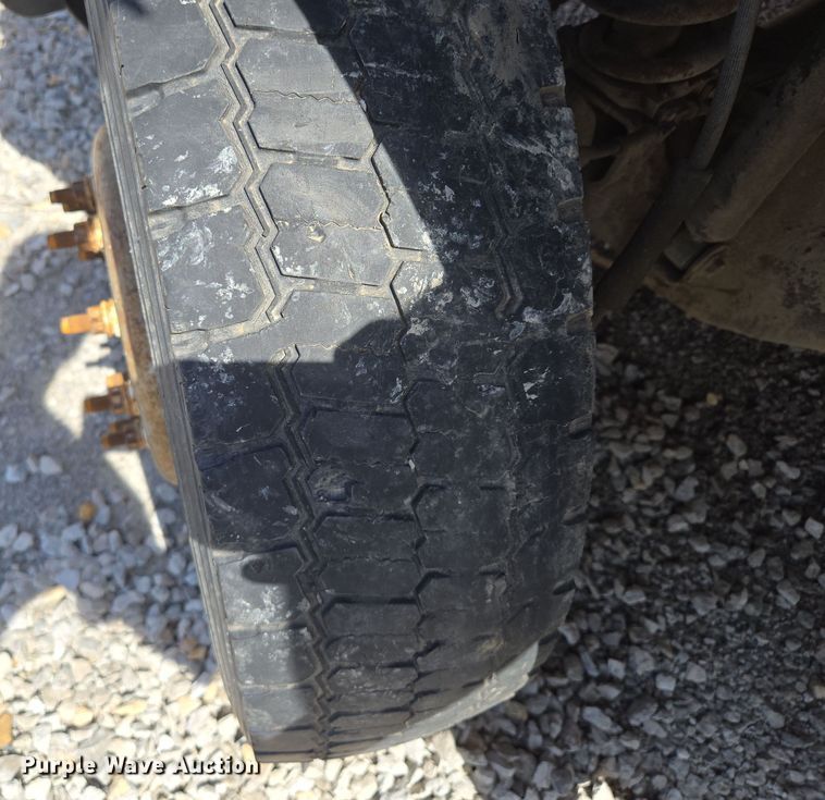 image for item EQ6910 2006 Ford  F550 Super Duty XL flatbed truck