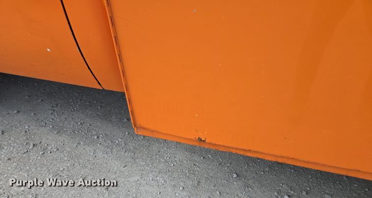 image for item EQ6913 2011 GMC  Sierra 3500HD utility bed pickup truck