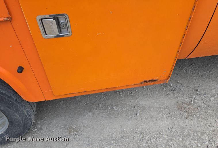 image for item EQ6913 2011 GMC  Sierra 3500HD utility bed pickup truck