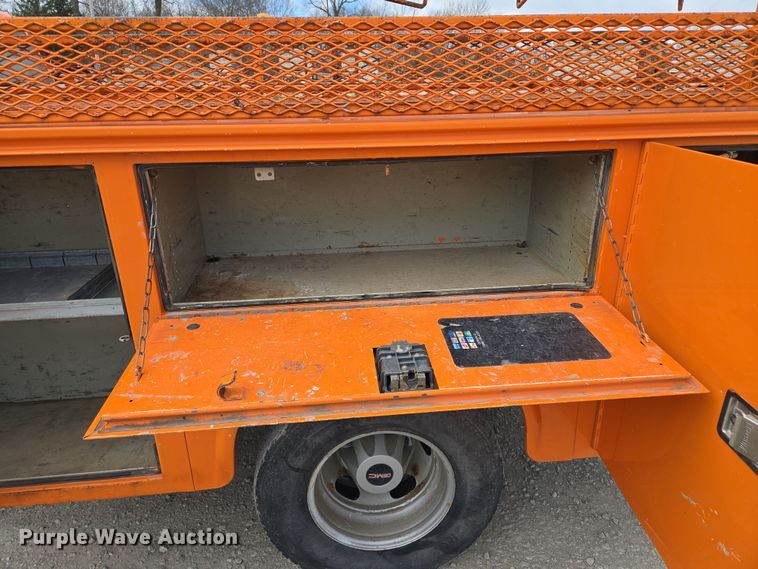 image for item EQ6913 2011 GMC  Sierra 3500HD utility bed pickup truck