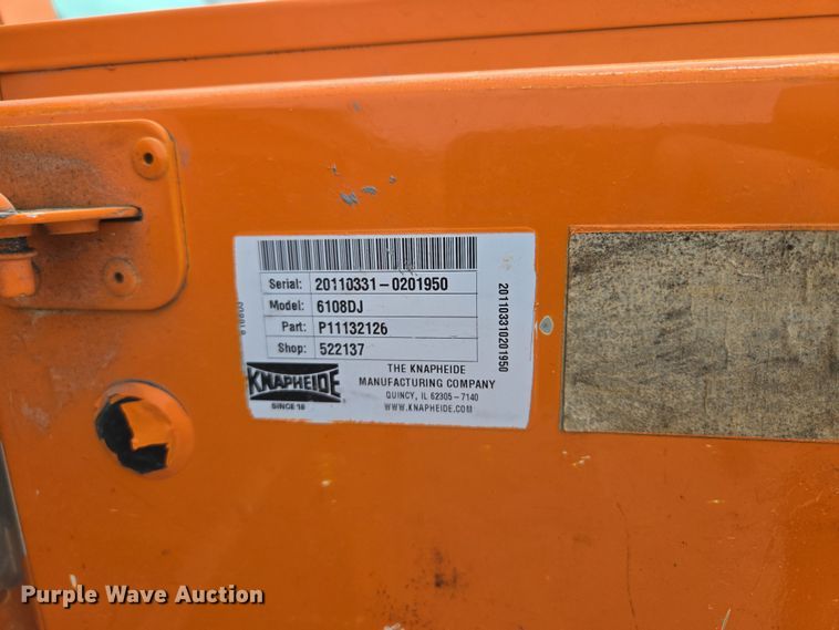 image for item EQ6913 2011 GMC  Sierra 3500HD utility bed pickup truck