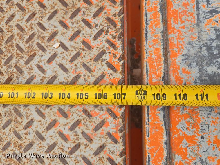 image for item EQ6913 2011 GMC  Sierra 3500HD utility bed pickup truck