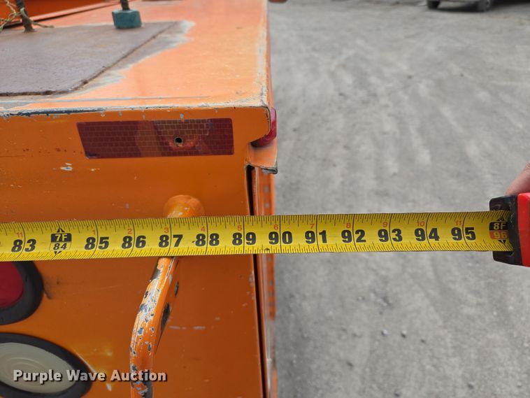 image for item EQ6913 2011 GMC  Sierra 3500HD utility bed pickup truck