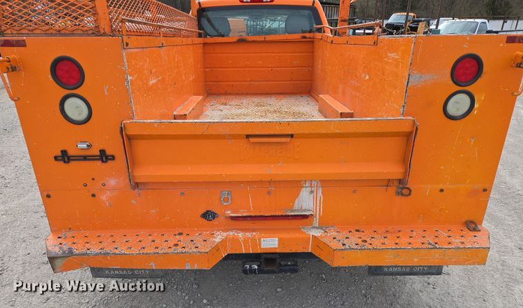 image for item EQ6913 2011 GMC  Sierra 3500HD utility bed pickup truck