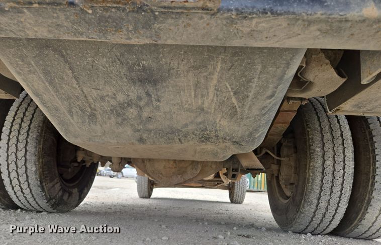 image for item EQ6913 2011 GMC  Sierra 3500HD utility bed pickup truck