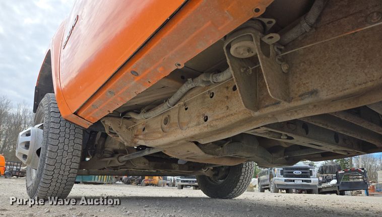 image for item EQ6913 2011 GMC  Sierra 3500HD utility bed pickup truck