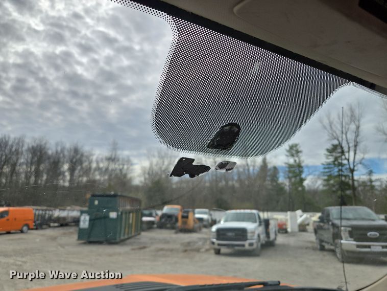 image for item EQ6913 2011 GMC  Sierra 3500HD utility bed pickup truck