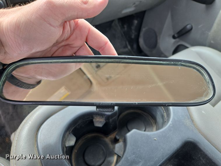 image for item EQ6913 2011 GMC  Sierra 3500HD utility bed pickup truck