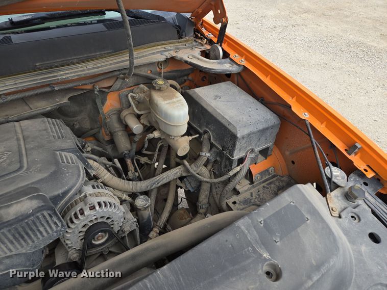 image for item EQ6913 2011 GMC  Sierra 3500HD utility bed pickup truck