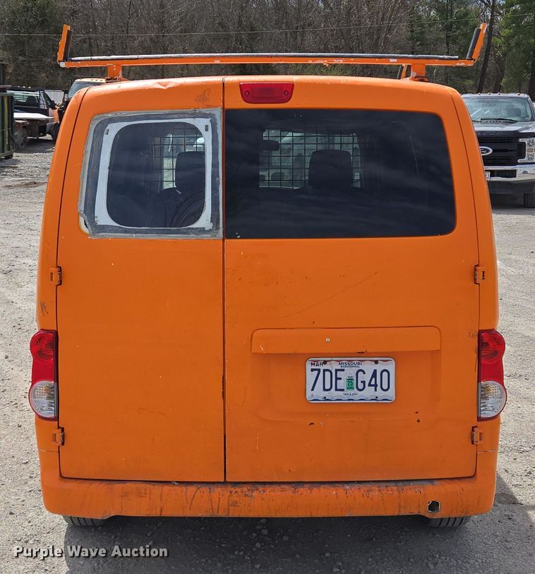 image for item EQ6914 2015 Nissan  NV200 van