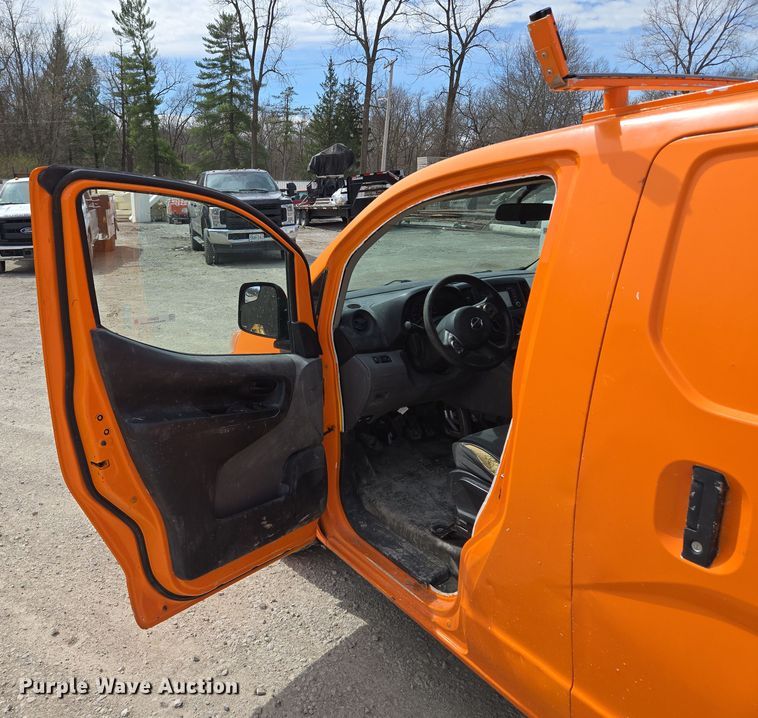 image for item EQ6914 2015 Nissan  NV200 van