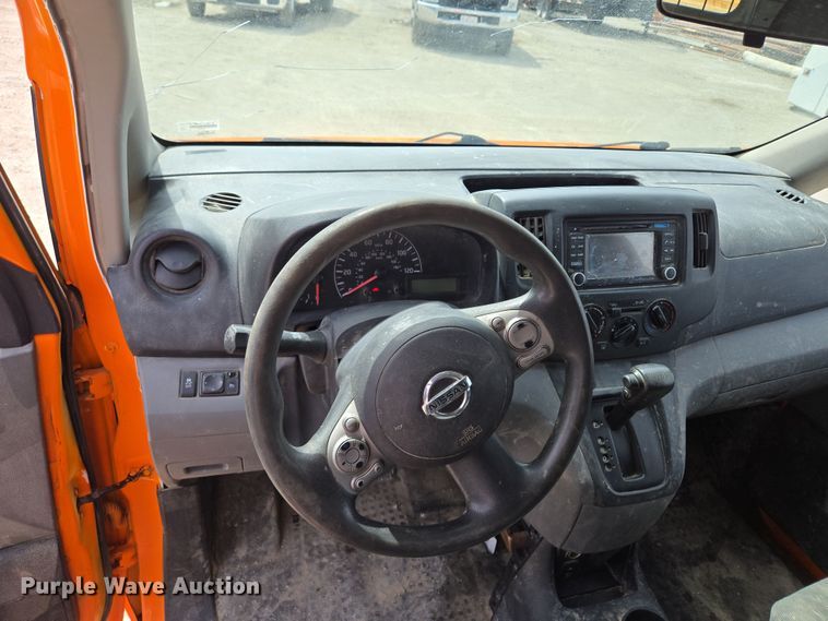 image for item EQ6914 2015 Nissan  NV200 van