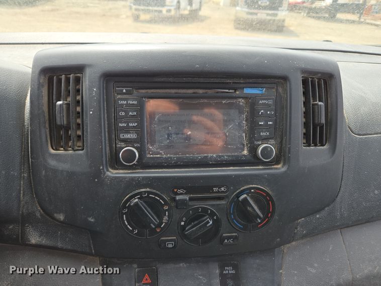image for item EQ6914 2015 Nissan  NV200 van