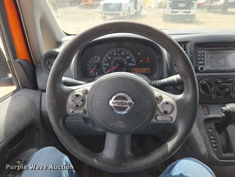 image for item EQ6914 2015 Nissan  NV200 van