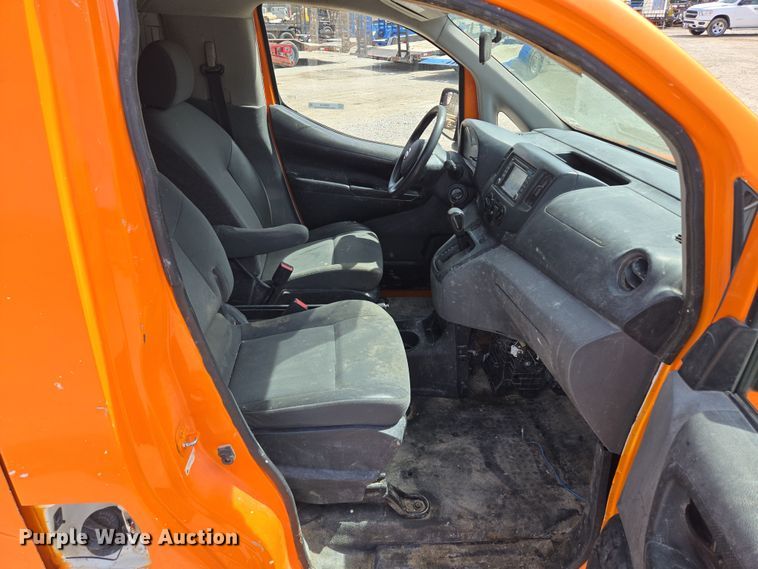 image for item EQ6914 2015 Nissan  NV200 van