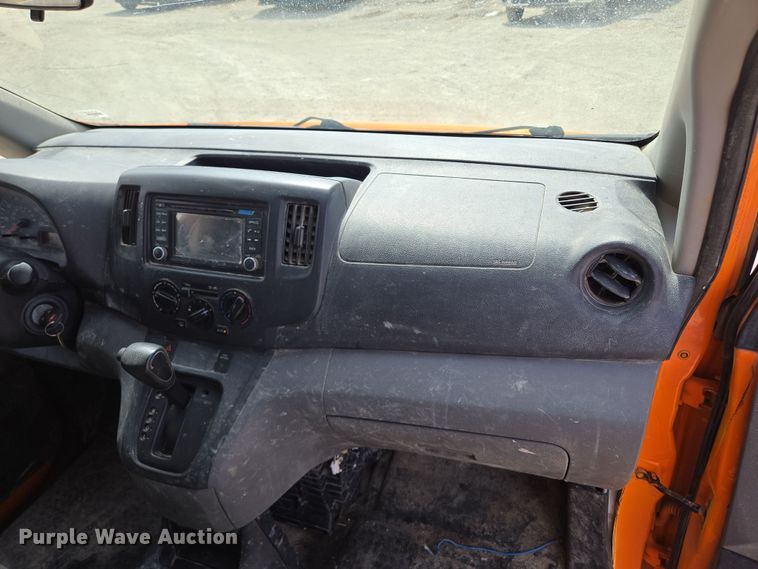 image for item EQ6914 2015 Nissan  NV200 van