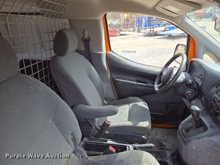 image for item EQ6914 2015 Nissan  NV200 van