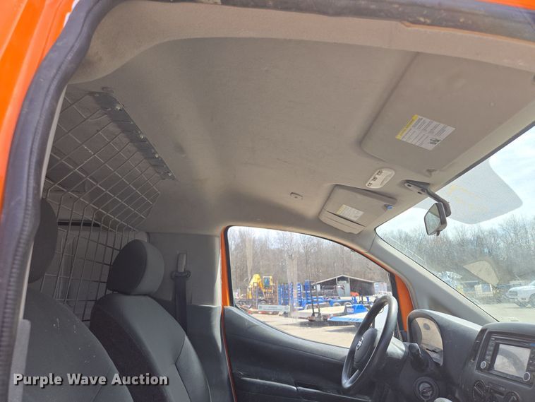 image for item EQ6914 2015 Nissan  NV200 van