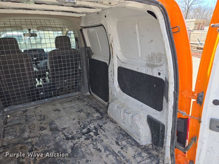 image for item EQ6914 2015 Nissan  NV200 van