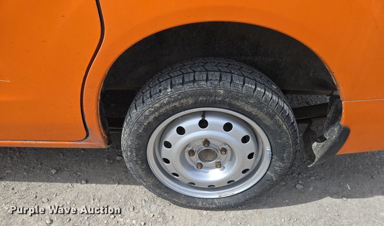 image for item EQ6914 2015 Nissan  NV200 van