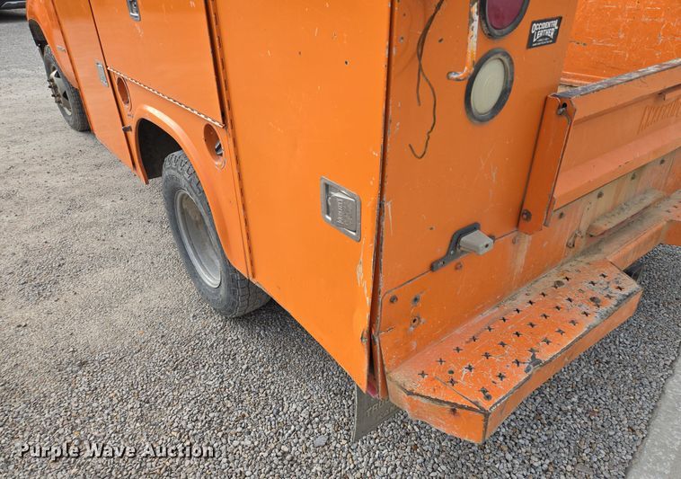 image for item EQ6915 2011 GMC  Sierra 3500HD  utility bed pickup truck