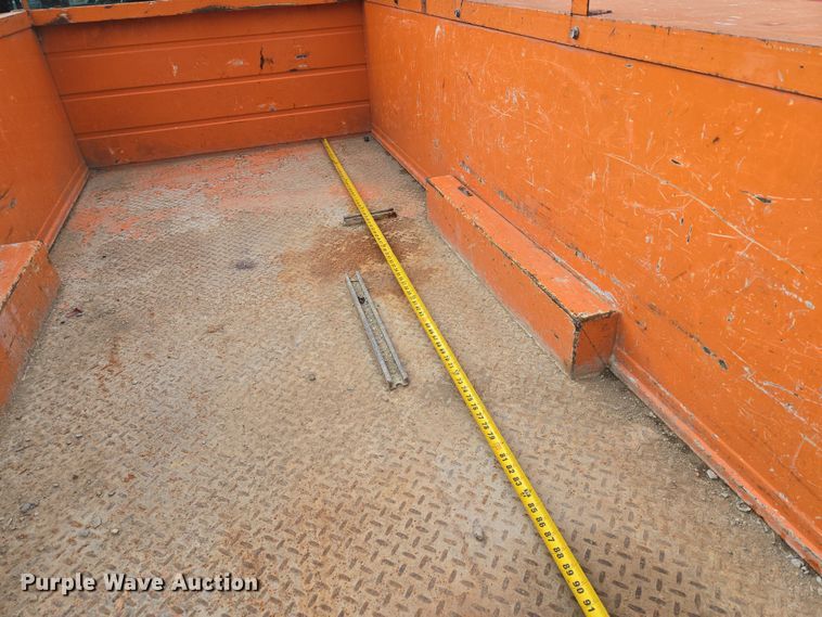 image for item EQ6915 2011 GMC  Sierra 3500HD  utility bed pickup truck