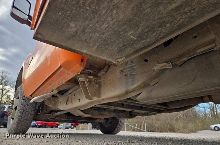 image for item EQ6915 2011 GMC  Sierra 3500HD  utility bed pickup truck