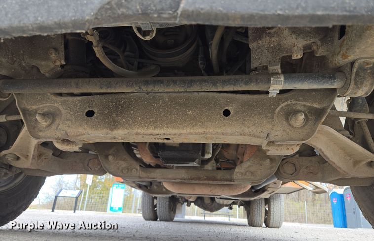 image for item EQ6915 2011 GMC  Sierra 3500HD  utility bed pickup truck