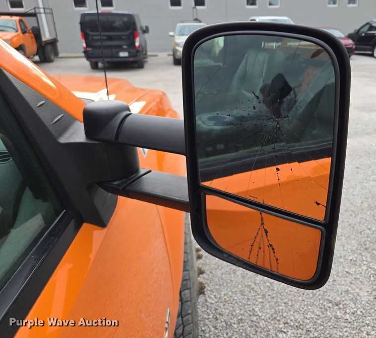 image for item EQ6915 2011 GMC  Sierra 3500HD  utility bed pickup truck