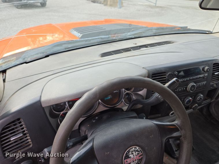 image for item EQ6915 2011 GMC  Sierra 3500HD  utility bed pickup truck