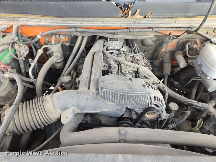 image for item EQ6915 2011 GMC  Sierra 3500HD  utility bed pickup truck