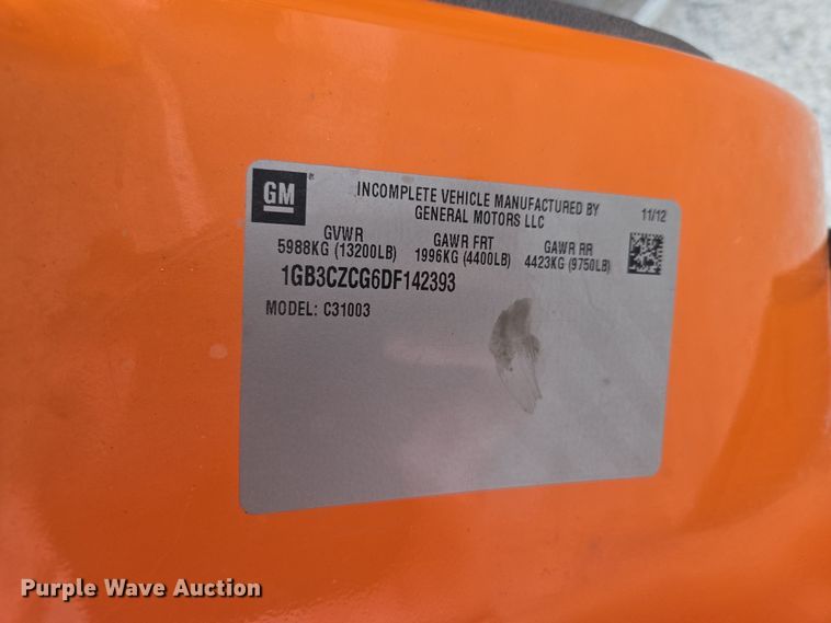 image for item EQ6915 2011 GMC  Sierra 3500HD  utility bed pickup truck