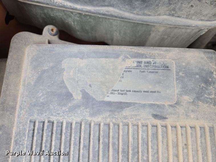 image for item EQ6916 2011 GMC  Sierra 3500HD  flatbed pickup truck