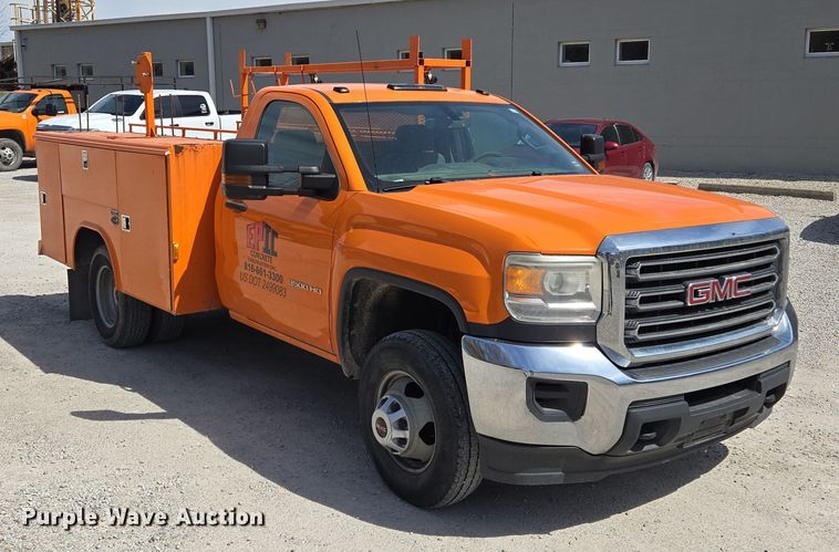 image for item EQ6917 2016 GMC Sierra 3500HD  utility bed pickup truck