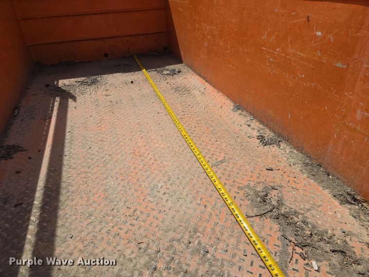 image for item EQ6917 2016 GMC Sierra 3500HD  utility bed pickup truck